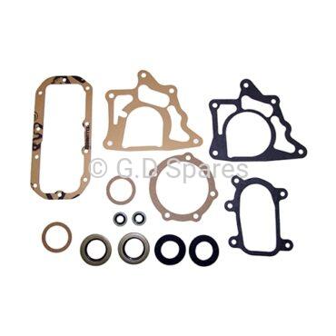 TRANSFER CASE OVERHAUL GASKET SET WITH OIL SEALS  FITS 41-71 JEEP & WILLYS WITH DANA 18 TRANSFER CASE